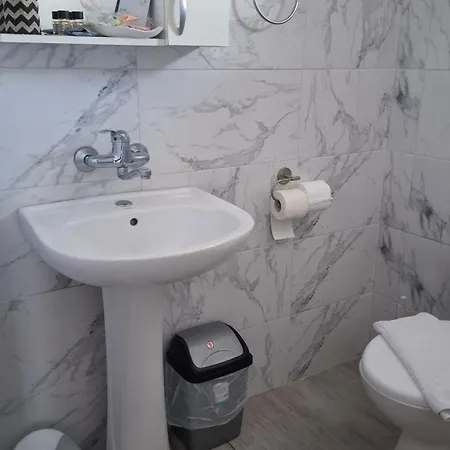 Gatos Village & Apartament *