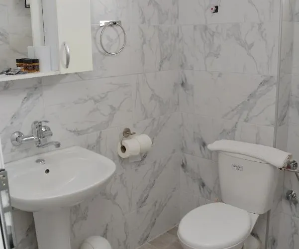 Gatos Village & Appartement *