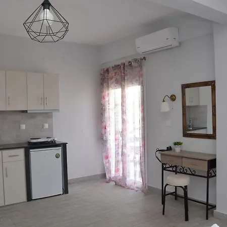 Gatos Village & Аспровальта