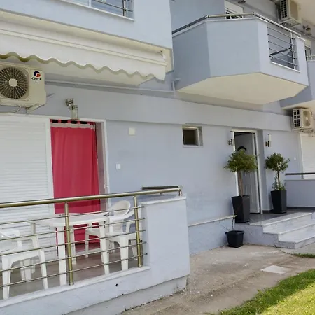 Gatos Village & Apartman *