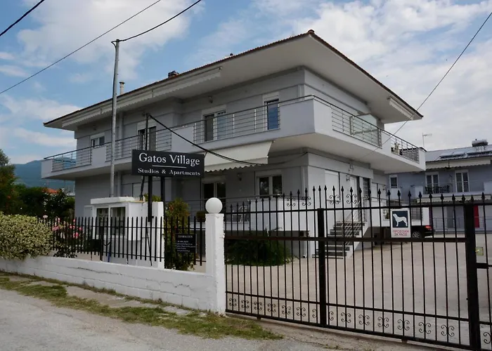 Gatos Village & Appartement